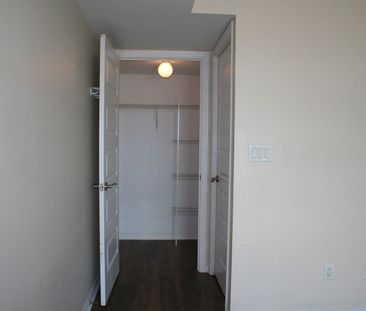 For Lease - 215 Queen Street Unit# 2001, Brampton, Ontario - Photo 2