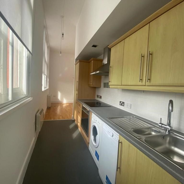 1 bedroom flat to rent - Photo 1
