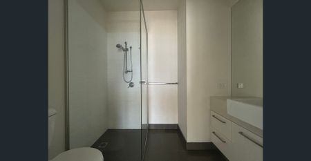 Stylish modern apartment in prime Preston location gas included! - Photo 2