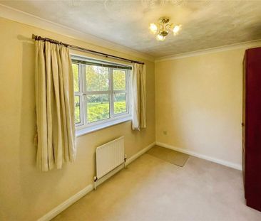 2 bedroom semi-detached house to rent - Photo 3