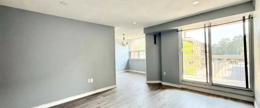 306-4062 Lawrence Ave E, Scarborough, Ontario M1E 4V5 | 4062 Lawrence Avenue East, Toronto - Photo 1