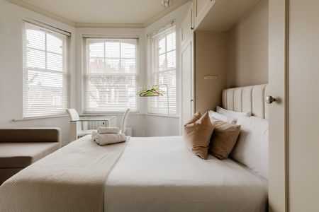 Studio Flat, Fairhazel Gardens, NW6 - Photo 2