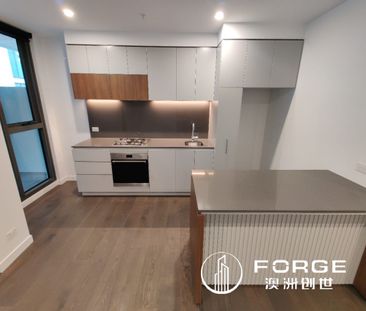 1 Bedroom, 1 Bathroom Apartment With Balcony Walking Distance To So... - Photo 4