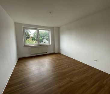 Großzügige Fünf-Raum-Wohnung mit Balkon und Loggia in Gotha! - Foto 4