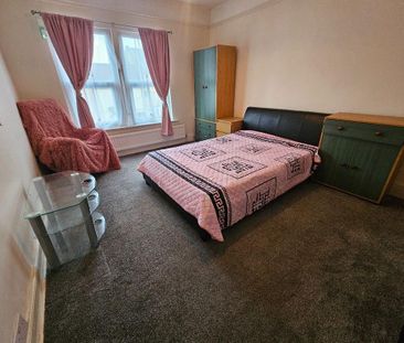 1 bedroom semi-detached house to rent - Photo 4