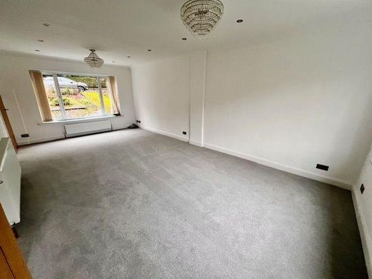 4 bedroom detached house to rent - Photo 1