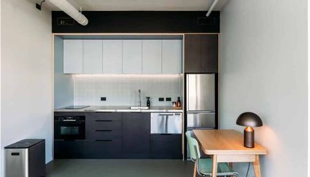 Outstanding new apartment - Photo 5