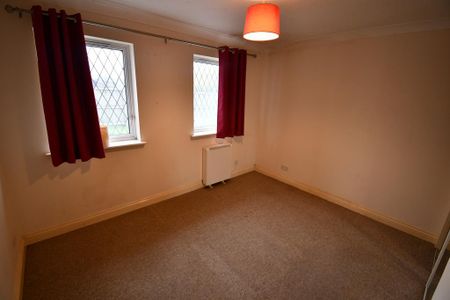 2 bedroom semi-detached bungalow to rent - Photo 5