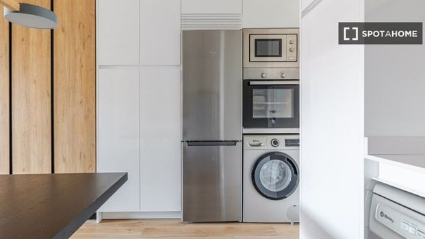 1 room luxury Flat for rent in Madrid, Spain - Photo 1