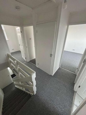 Pensford Drive, Eastbourne, BN23 - Photo 3