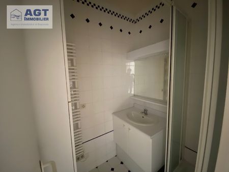Location Appartement 2 pièces 41m² BEAUVAIS 60000 - Photo 4