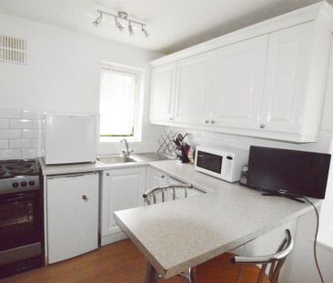 Studio to rent - Photo 5