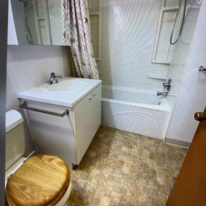 5 1/2 , Haut De Duplex - Photo 3