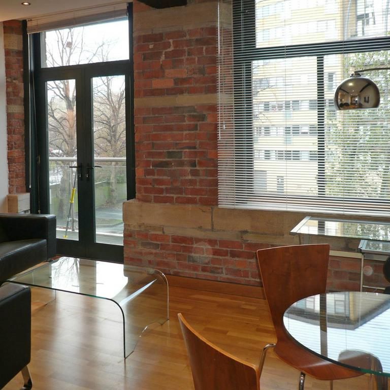 3 bedroom flat to rent - Photo 1