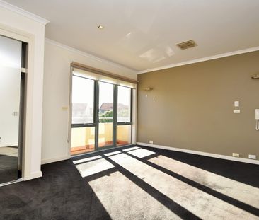 AMAZING FAMILY LIFESTYLE LOCATION - Photo 5