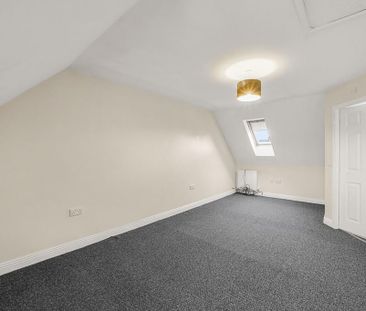 4 bedroom semi-detached house to rent - Photo 5