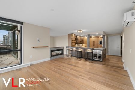 Condo in Downtown Vancouver, BC - Photo 4