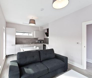 2 bedroom flat to rent - Photo 1
