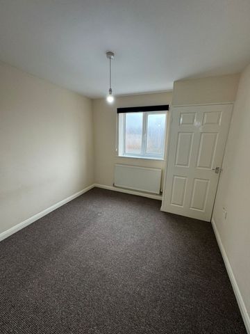 1 bed Apartment - To Let - Photo 4