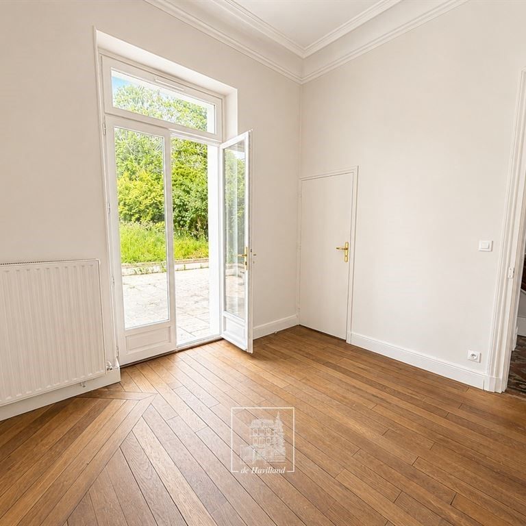 Tout savoir sur cette maison à Sèvres - Photo 1