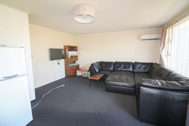 Fully Furnished 5 bedroom Studio - Available for 2026 - Photo 1