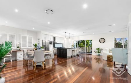 Modern Family Home with Ducted Air Conditioning & Swimming Pool - Photo 3