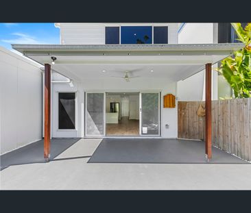 24 Palm Forest Cct, Forest Glen, Qld 4556 - Photo 5