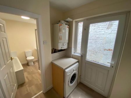 106 My Lady`s Road, Ravenhill, Belfast, BT6 8FB - Photo 4