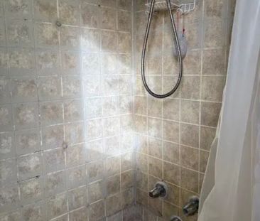 140 Rodda Boulevard #Room - Photo 6