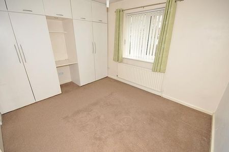 2 bedroom end of terrace house to rent - Photo 2
