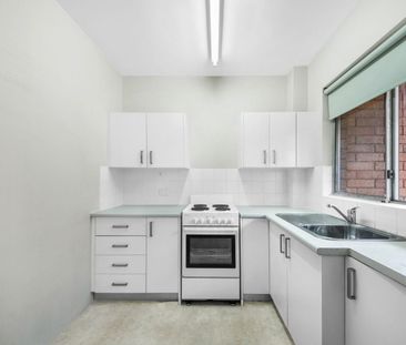 First Floor Two Bedroom Unit in the Heart of Merrylands - Photo 2