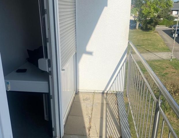 20 m² Zimmer mit Balkon im Studentenwohnheim Trossingen - Foto 1