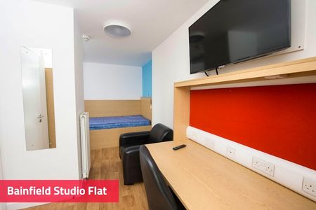 Private 4-9 Bedroom Apartment - Photo 5