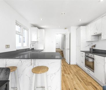 Furness Road, London, SW6 - Photo 2