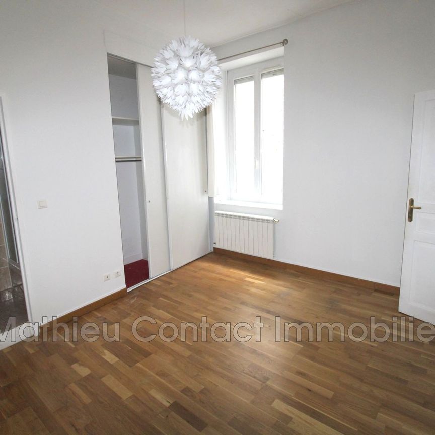 Ecusson, Location appartement 5 pièces 124 m² - Photo 1