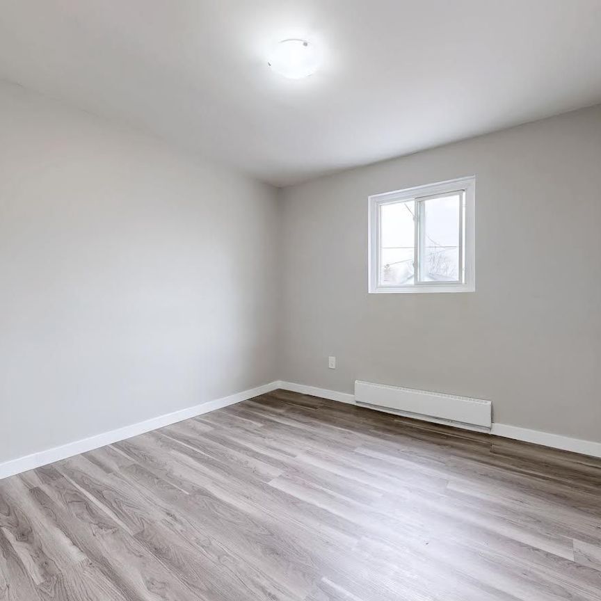 For Lease - 362 Elgin Court Unit# 3, Oshawa, Ontario - Photo 1