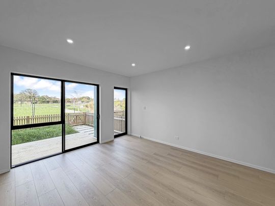Spacious 4-Bedroom Family Home for Rent in Karaka - Photo 1