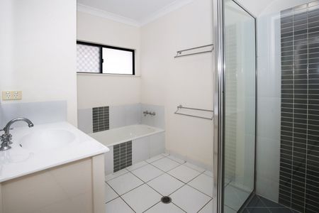 COMFORTABLE 4 BEDROOM FAMILY HOME IN DEERAGUN! - Photo 3