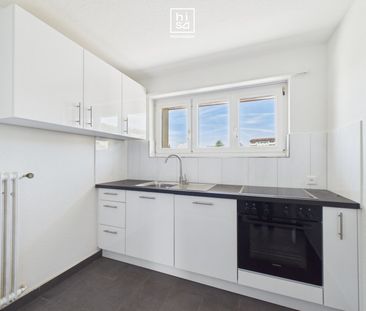 moderne 4-Zimmerwohnung in Bettwiesen - Photo 1