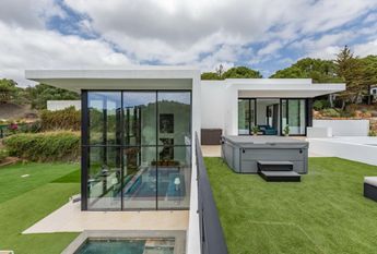 FANTASTIC LUXURIOUS VILLA IN MARBELLA