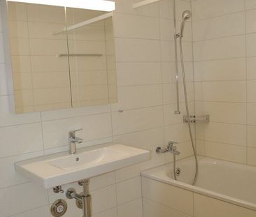 Modern 3.5-room apartment in the Garden of Paradise - Photo 6