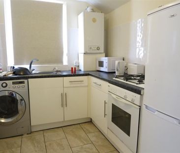 2 bedroom flat share to rent - Photo 3
