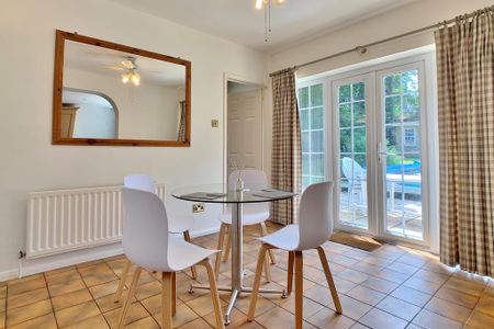 5 bedroom detached house to rent - Photo 4