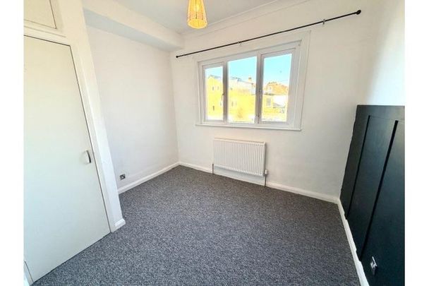 2 bedroom property to rent - Photo 1