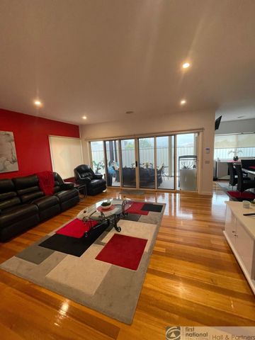 2/9 MacPherson Street, 3175, Dandenong Vic - Photo 5