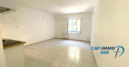Location Appartement 2 pièces 34m² SIGNES 83870 - Photo 5