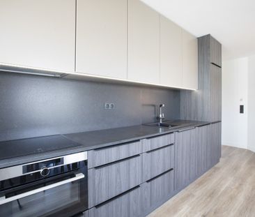 Appartement à louer quai de Grenelle, Paris 15ème - Photo 2