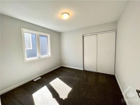 For Lease - 754 DERREEN Avenue, Stittsville - Munster - Richmond, Ontario - Photo 5