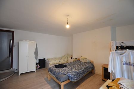 Ruim appartement gelegen op de Markt van Eeklo! - Photo 3