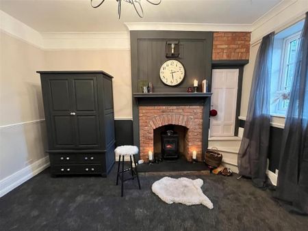 3 bedroom terraced house to rent - Photo 3